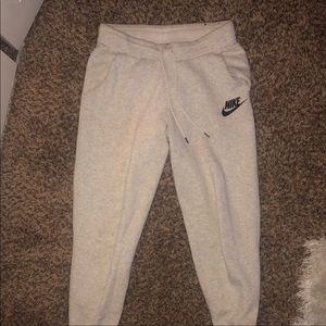 Nike sweatpant joggers